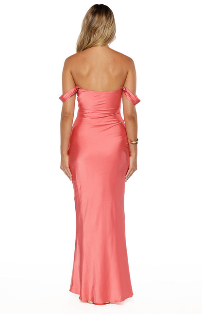 Vestido formal rosa con hombros descubiertos Ella