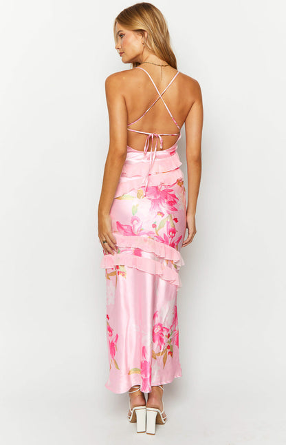 Vestido largo rosa con volantes y estampado floral de Inara